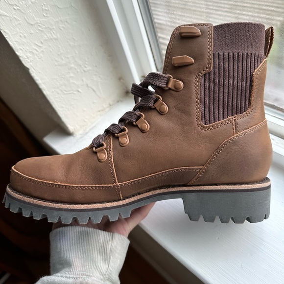 Chaco Fields Lace Waterproof Boots- Maple Brown, W7 - Picture 6 of 7